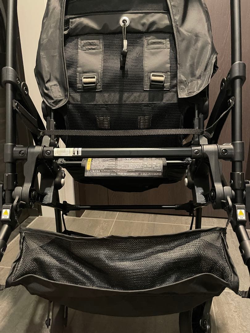 【超美品（使用４回）】コンビ ベビーカー　THE S Go エッグショック