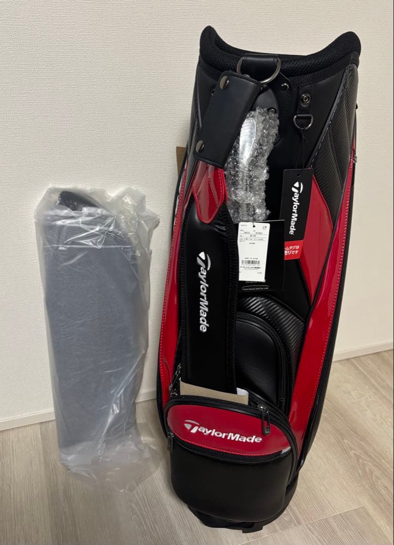 新品未使用品！TaylorMade キャディバッグ BK/RD　UN033
