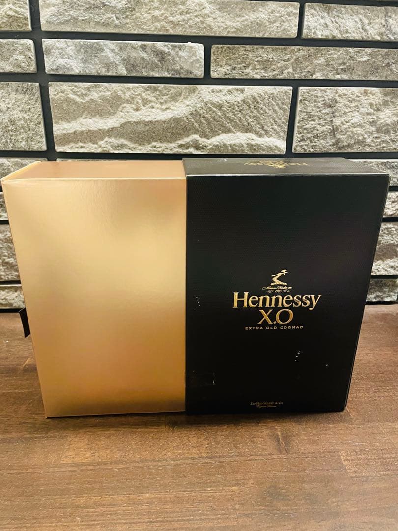 新品Hennessy X.O コニャック 700ml ギフトボックス付き