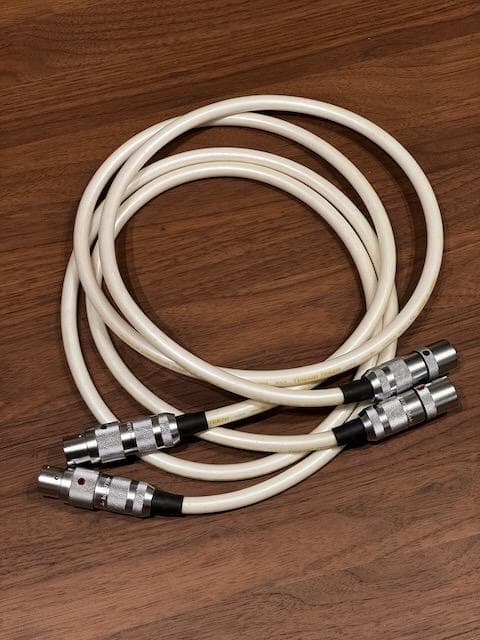 OYAIDE TUNAMI TERZO XX/1.3m 高音質XLRケーブル