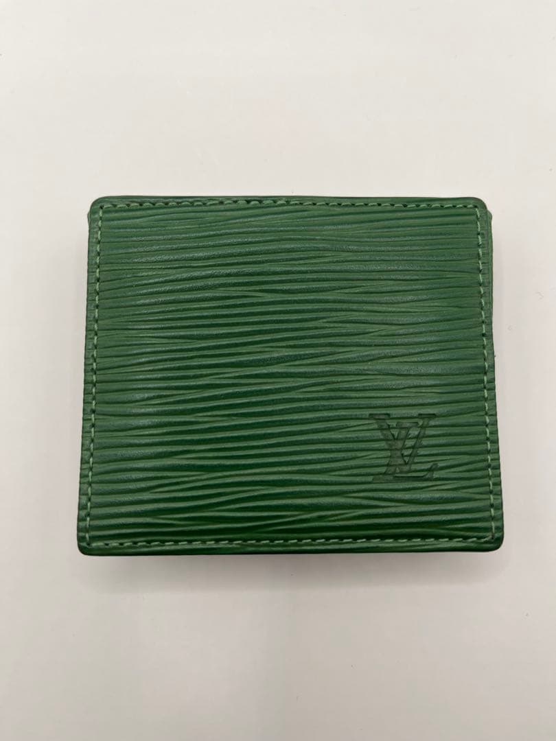 ルイヴィトン エピ ボルネオ グリーン ポルトモネ ボワット M63694