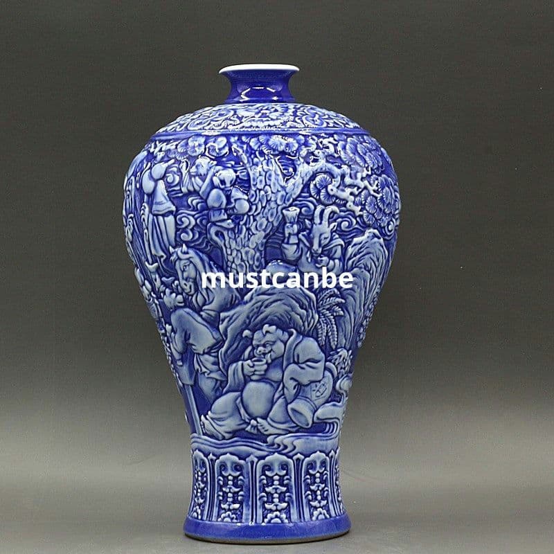 清乾隆藍地に彫られた十二支人物紋梅瓶 景徳鎮 装飾品 現代工芸品美術品 置物