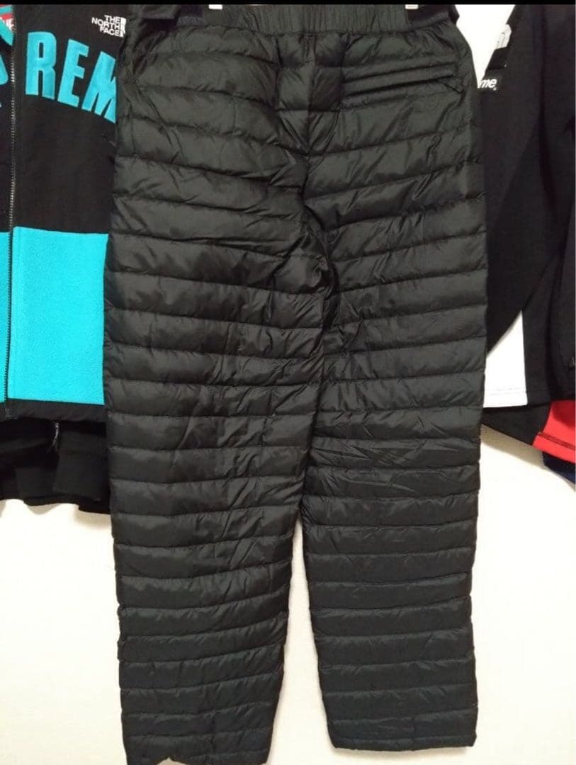 週末限定値下げ！Supreme 黒 ダウン　パンツ　M