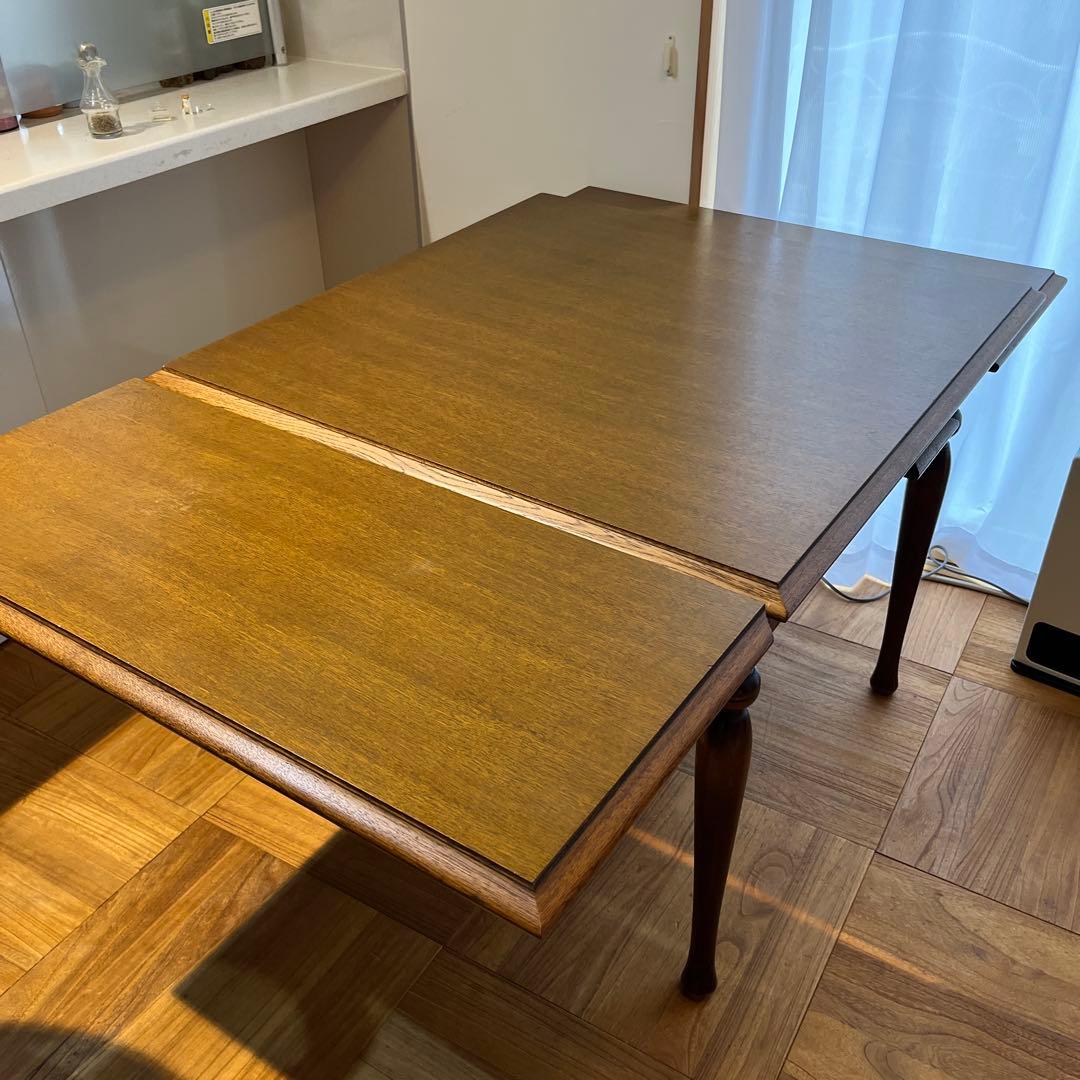 ダイニングテーブル