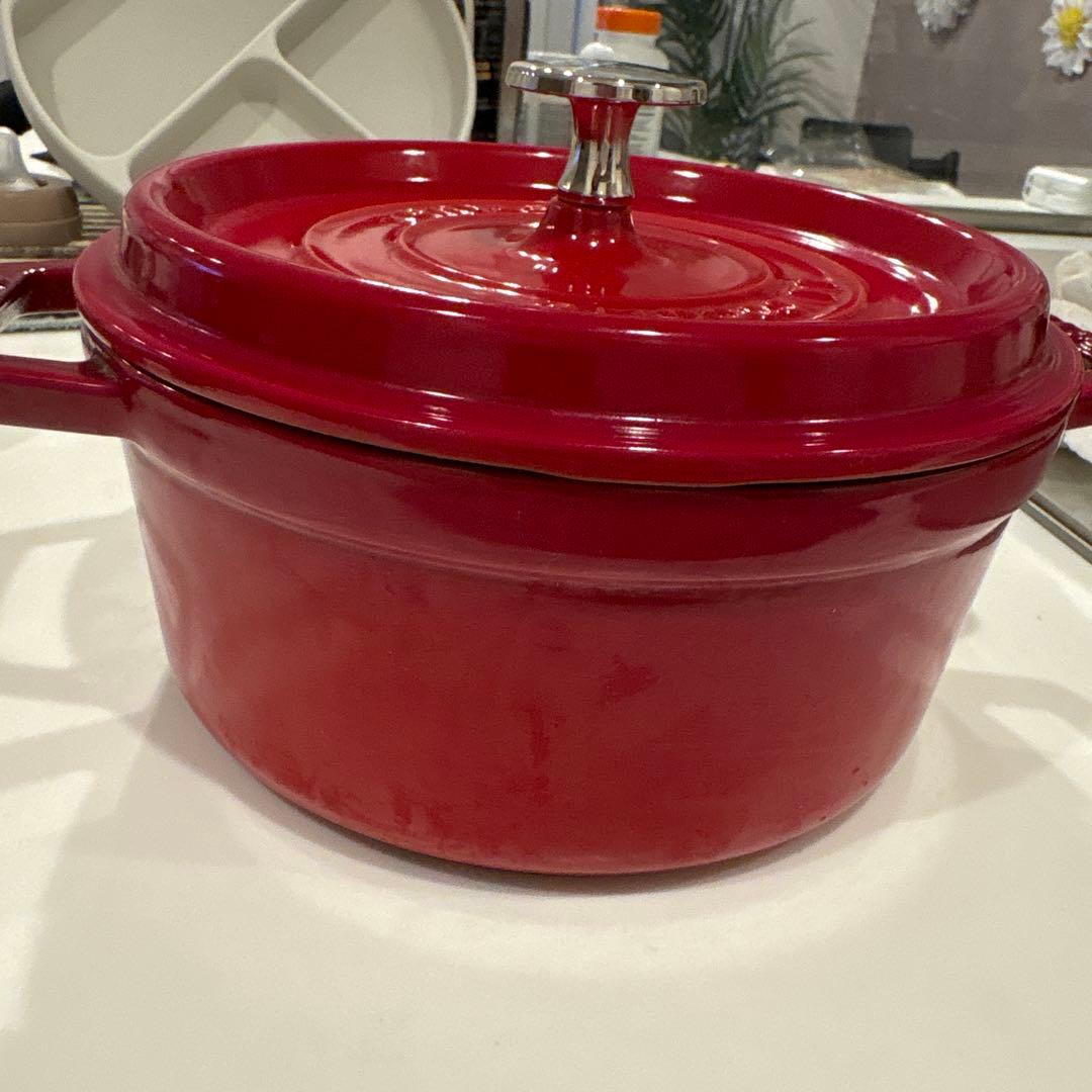 STAUB 赤 ココット　ココットラウンドチェリー　両手鍋 18cm　ほうろう