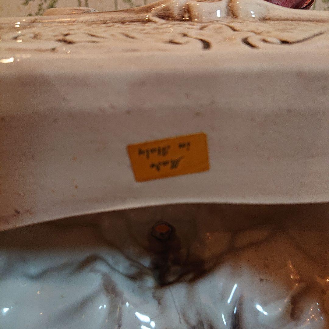 美品、イタリア製、カポディモンテ時計付き陶花と鳩2羽