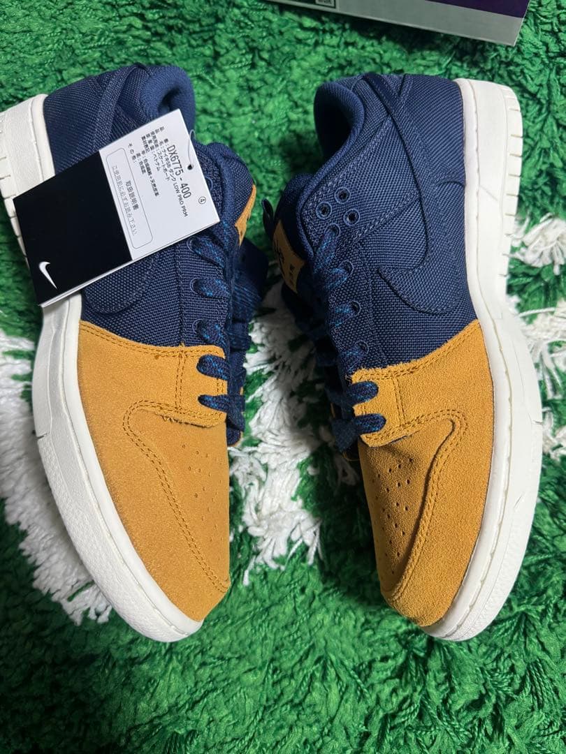 SB ダンク ロー \"デザートオークル アンド ミッドナイトネイビー