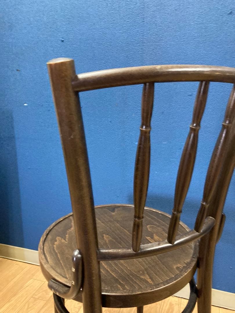 A チェコ製　東ヨーロッパ　ヨーロピアン　椅子　チェア　アンティーク調　木製