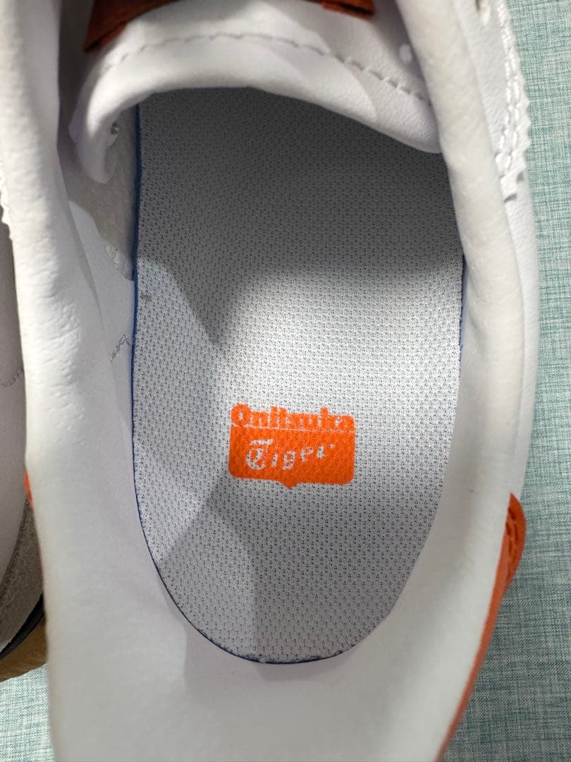 新品　OnitsukaTiger スニーカー ホワイト/オレンジ　25.5 厚底