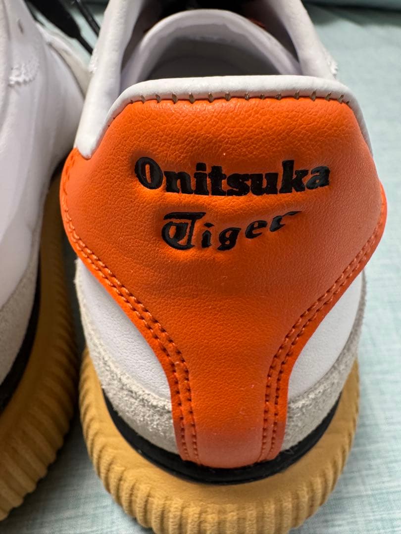 新品　OnitsukaTiger スニーカー ホワイト/オレンジ　25.5 厚底