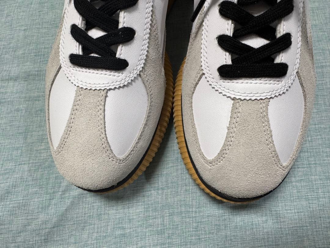 新品　OnitsukaTiger スニーカー ホワイト/オレンジ　25.5 厚底