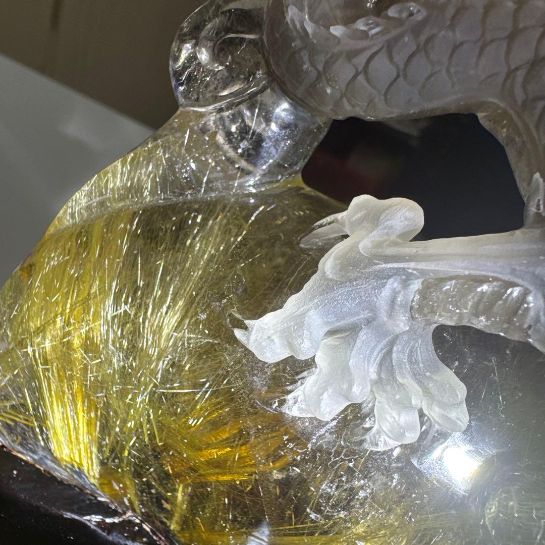 展示品クラス　皇帝龍　太陽放射ルチル　龍彫水晶　ゴールドルチル　龍彫