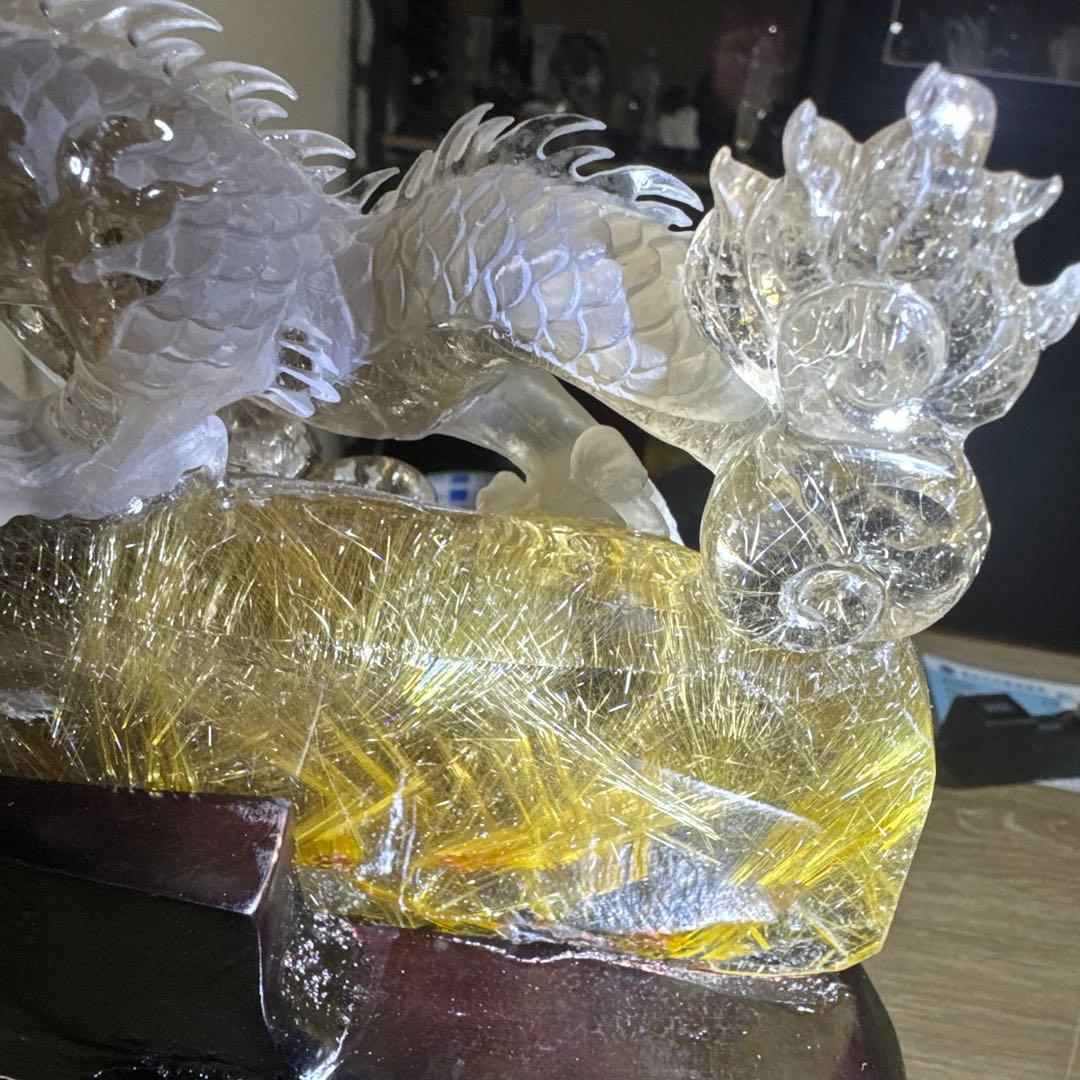 展示品クラス　皇帝龍　太陽放射ルチル　龍彫水晶　ゴールドルチル　龍彫