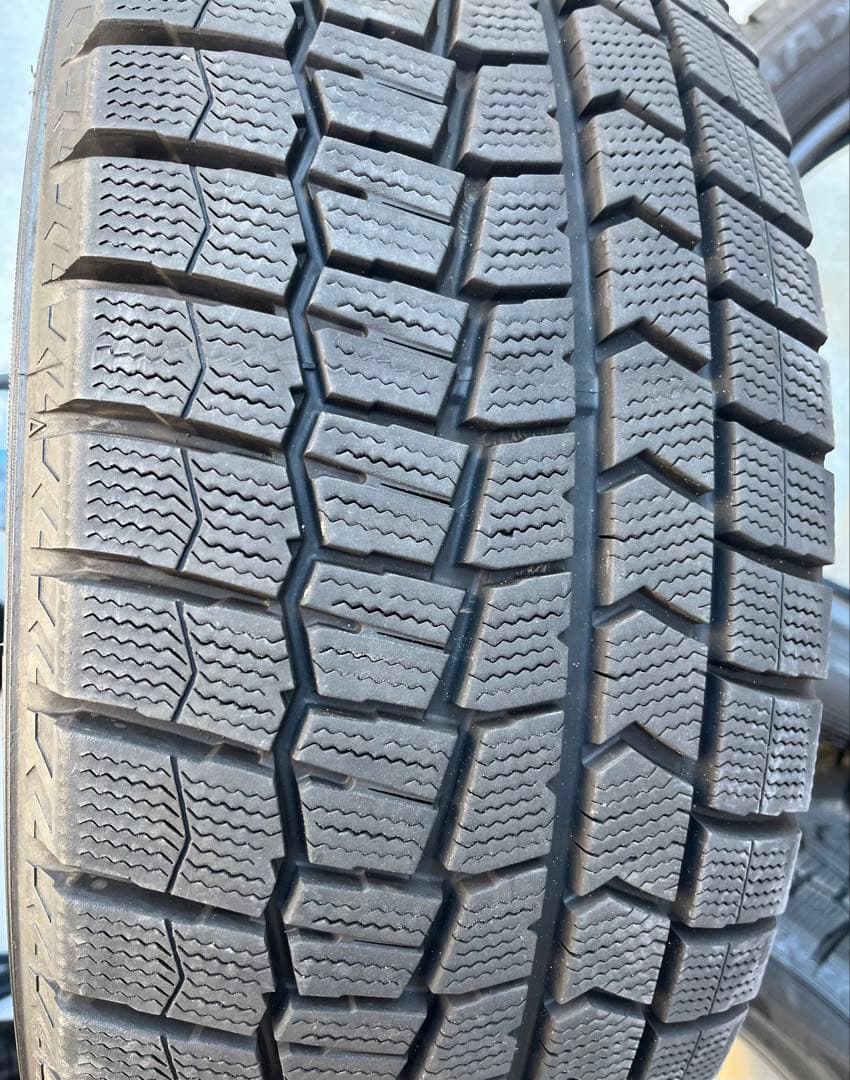 ウクレレ　WINTERMAXX SJ8 225/55R18スタッドレス①