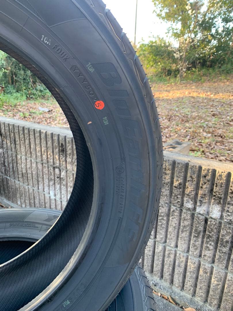 2025年製　ヨコハマ　bluearth - fe 195/60R17