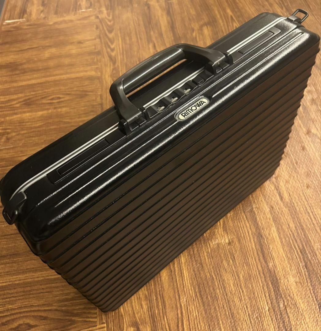 リモワ 2WAY アタッシュケース ブラック ハンドバック　スーツケース