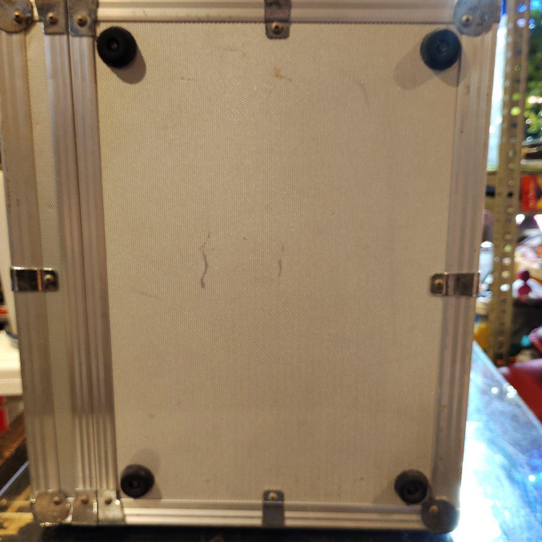 ジュラルミンケース