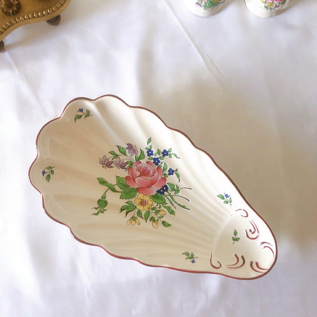 人気　リュネヴィル　シェル型ラヴィエ　前菜皿ブーケ柄　フランスアンティーク食器