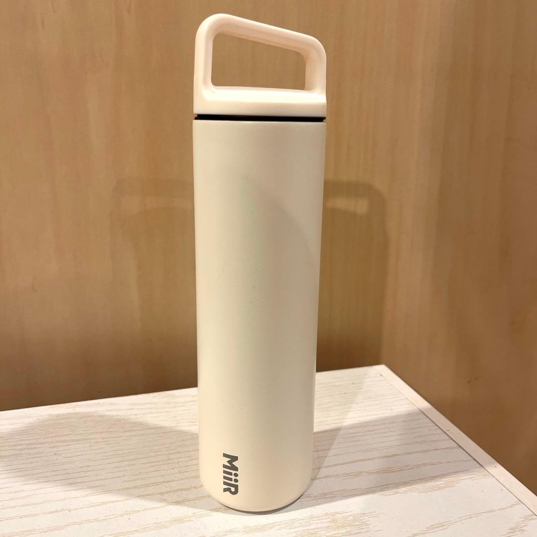 【韓国限定　スタバ　】新品　2025 水筒　タンブラー 花