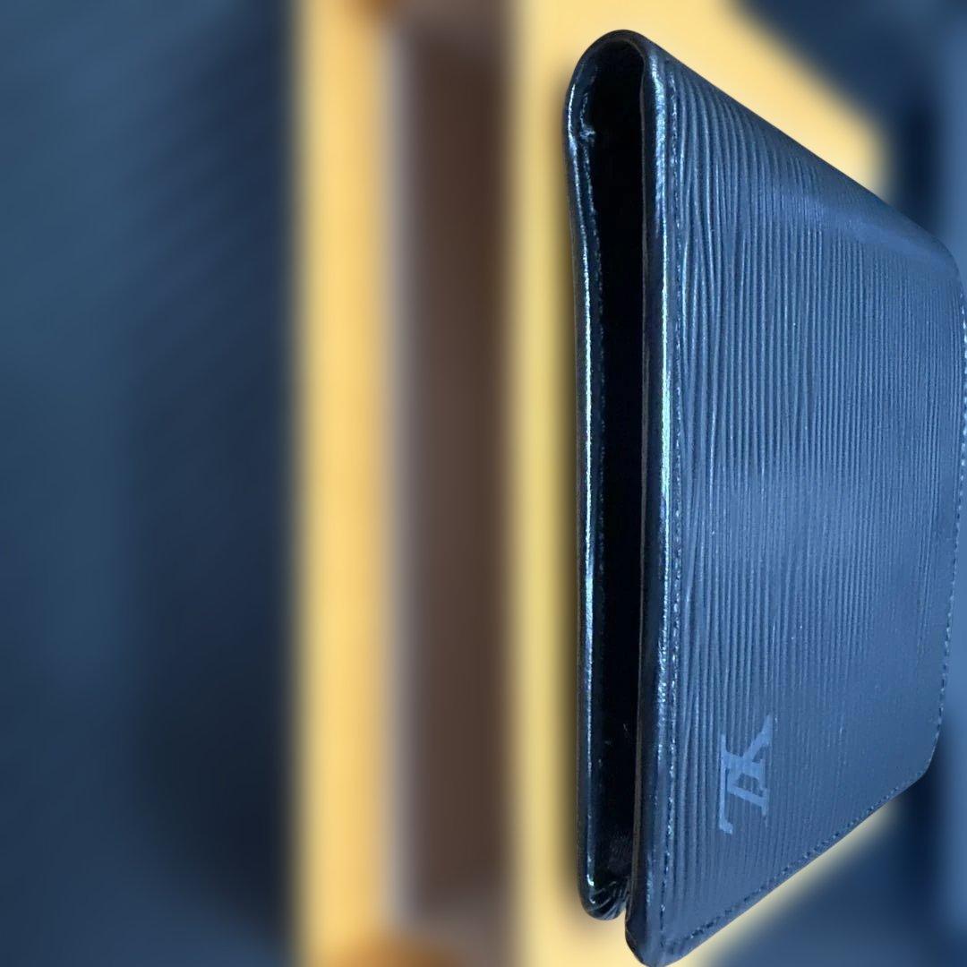 ルイ・ヴィトン エピポルトフォイユマルコ財布