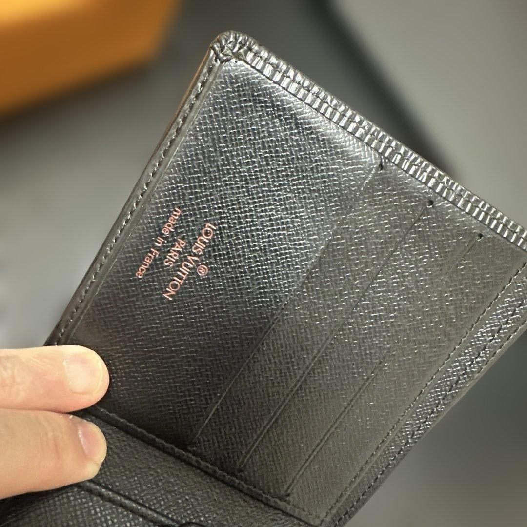 ルイ・ヴィトン エピポルトフォイユマルコ財布