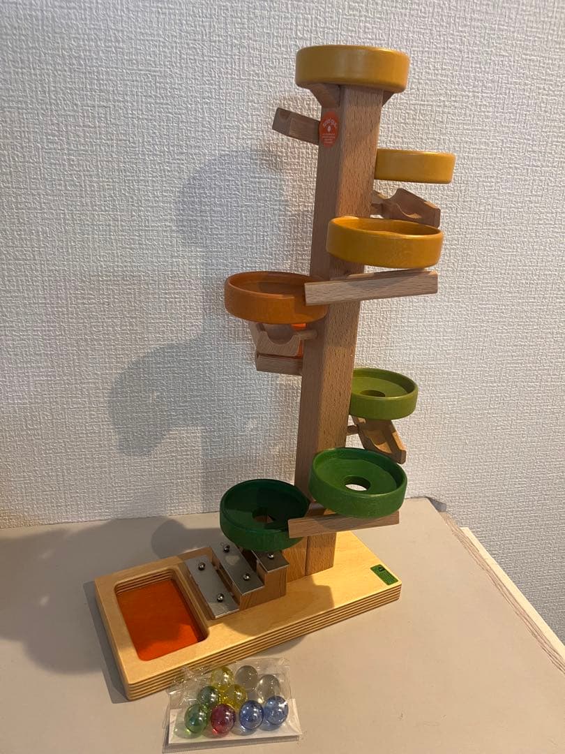 BECK ベック社　トレイクーゲルタワー・レインボー　木製　ビー玉