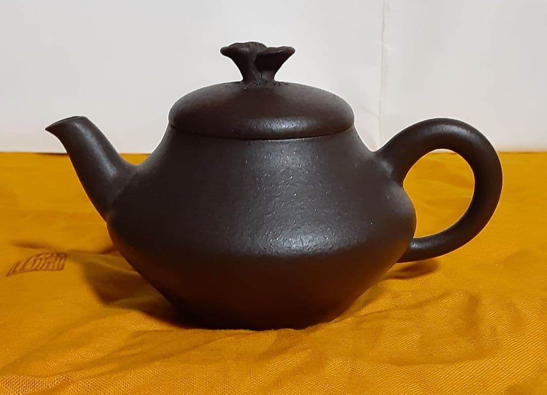 人間国宝　三代　山田常山　梨皮烏泥茶銚　霊芝摘　急須　KS