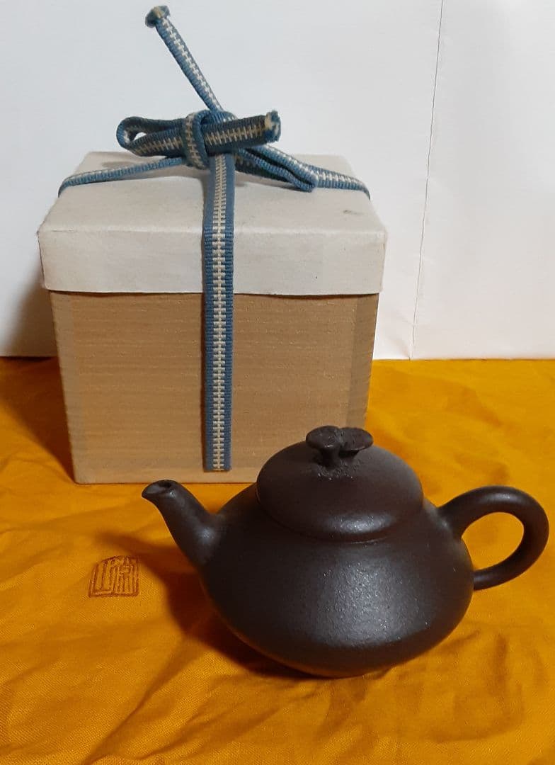 人間国宝　三代　山田常山　梨皮烏泥茶銚　霊芝摘　急須　KS