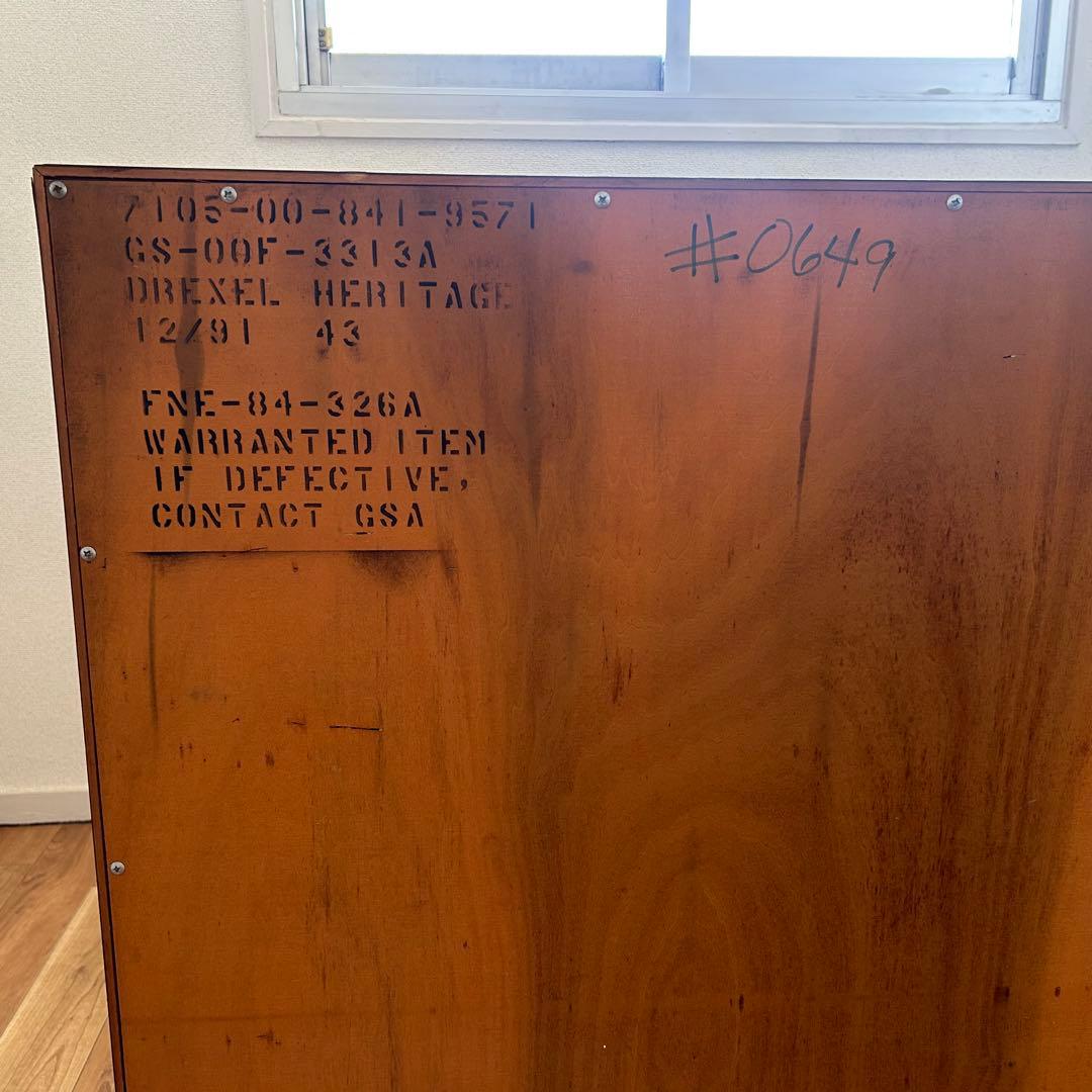 【DREXEL HERITAGE】 ドレクセルヘリテイジ ガラスキャビネット