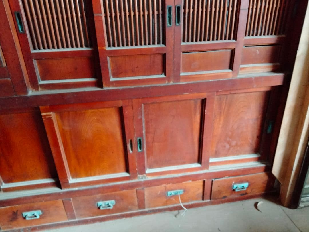 昭和初期の食器棚