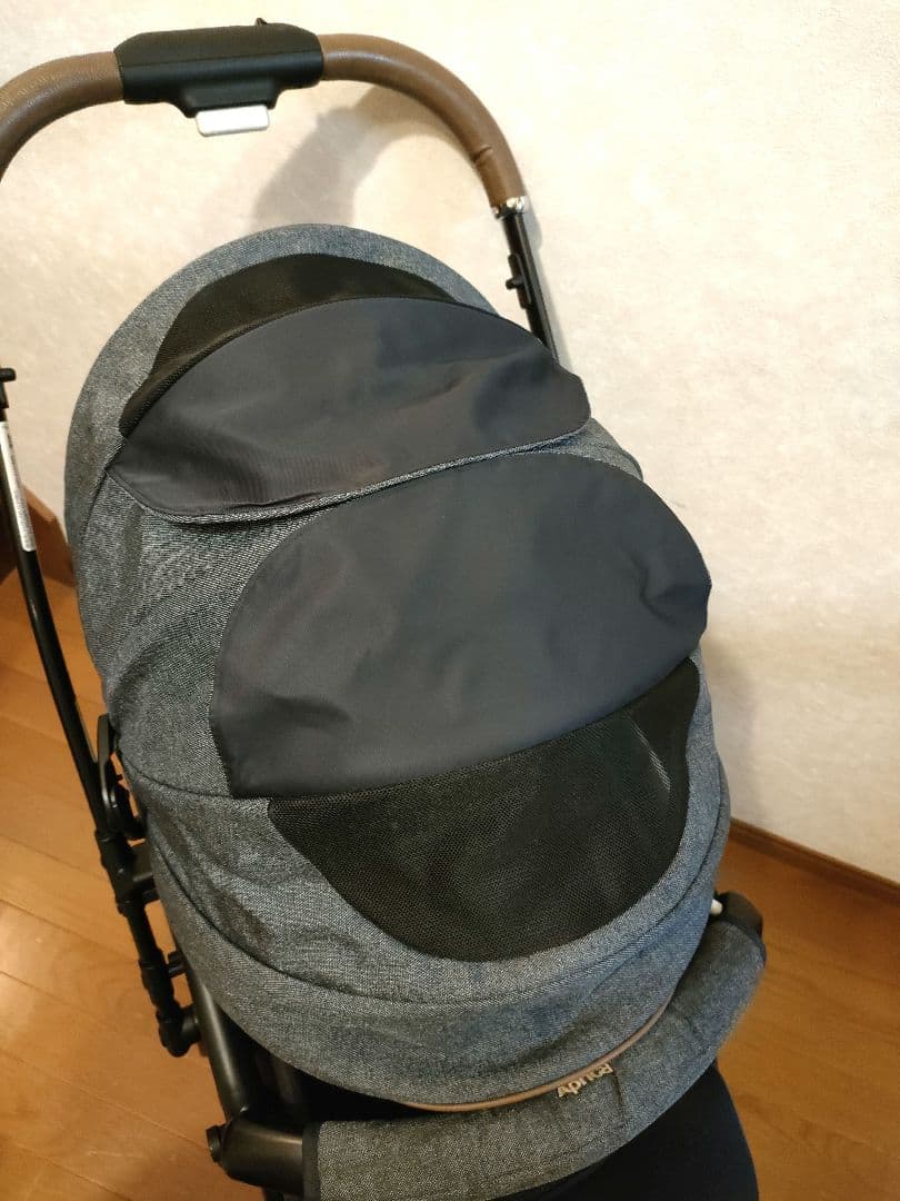 タイヤ新品交換済　Aprica　ラクーナクッションフリー　ネイビーA型ベビーカー
