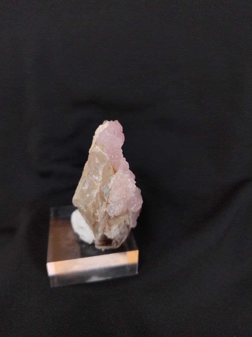 ローズクオーツ　Rose Quartz