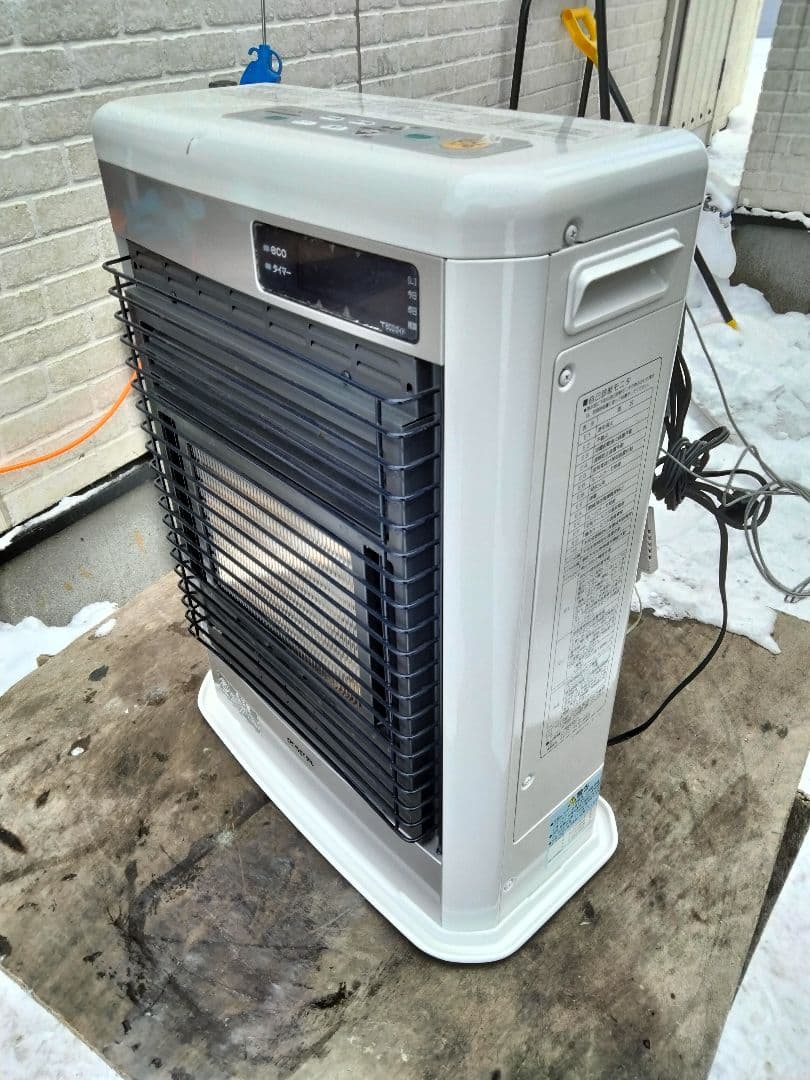 コロナFF石油ストーブスペースネオ！品番「FF‐SG4223M」2023年式中古