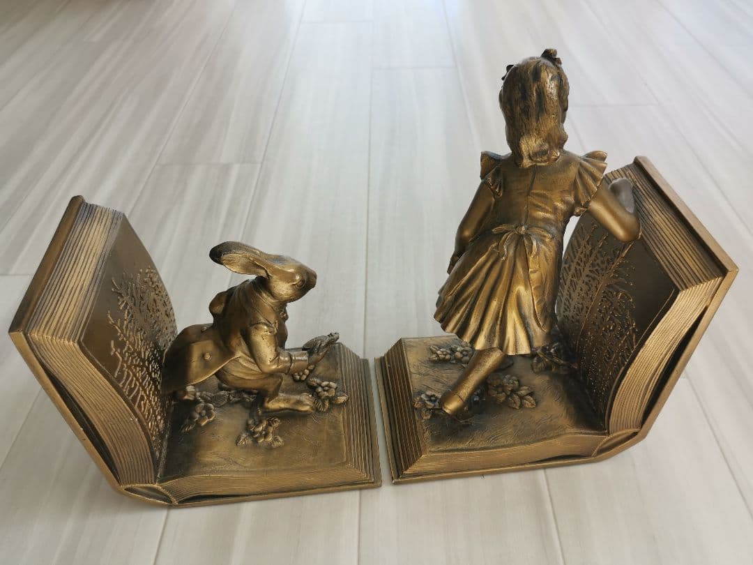 不思議の国のアリス  ブックエンド  本立て  ブックスタンド