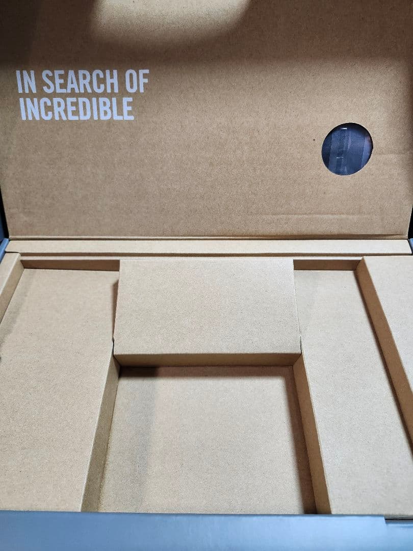 【売り切り】ASUS ZenBook 14インチ UM425IA 外装傷なし