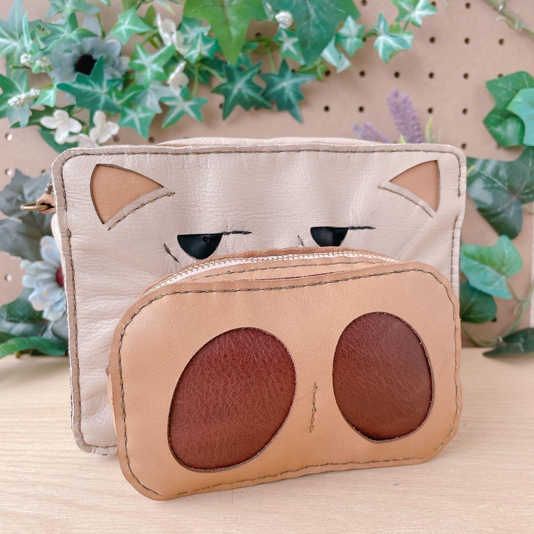 四角い豚のミニバッグ　本革　手縫い　ジト目