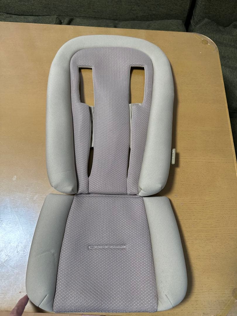 2024年　サイベックス　メリオ　カーボン　ベージュ