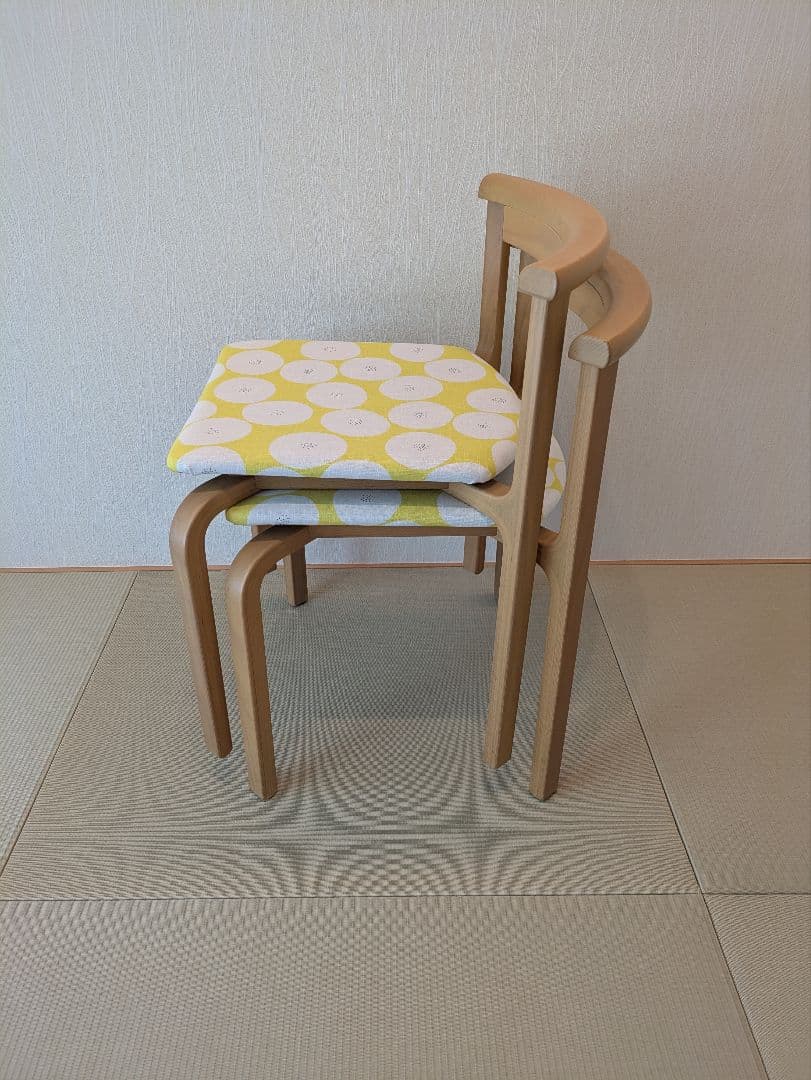 【天童木工】スタッキングチェア 2脚 座面張替 ハンドメイド 幾何学模様 黄