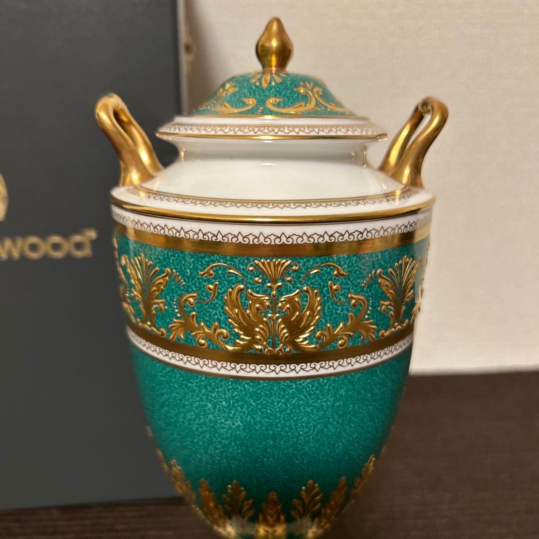 ウェッジウッド　コロンビア　パウダーグリーン　シャグリーン　フラワーベース