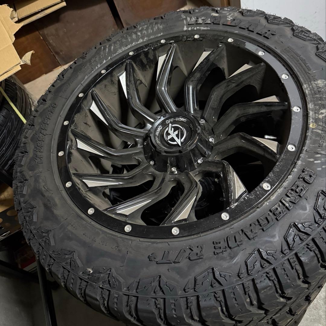 XF Off-Road XF-224 グロスブラック＆ミルドホイールタイヤセット