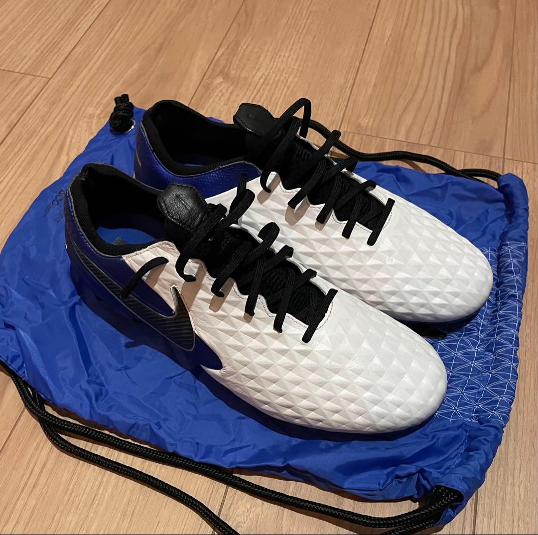 ナイキ レジェンド 8 エリート HG