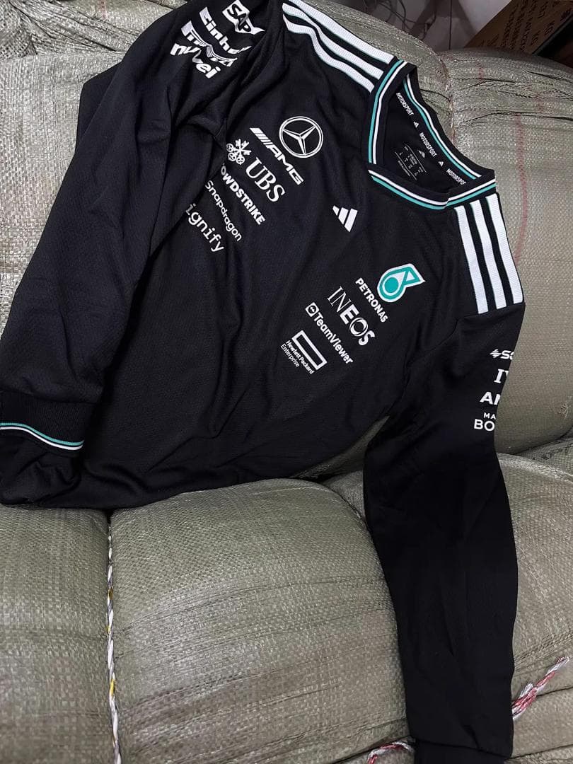 25年メルセデス - AMG ペトロナスF1 チーム ロングスリーブ T シャツ