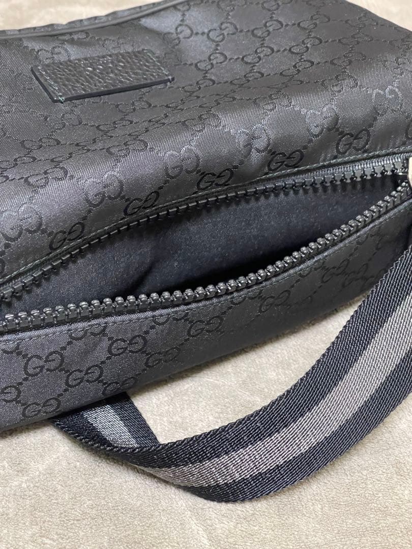 GUCCI グッチ GGナイロン ボディバッグ ショルダー ウェストポーチ