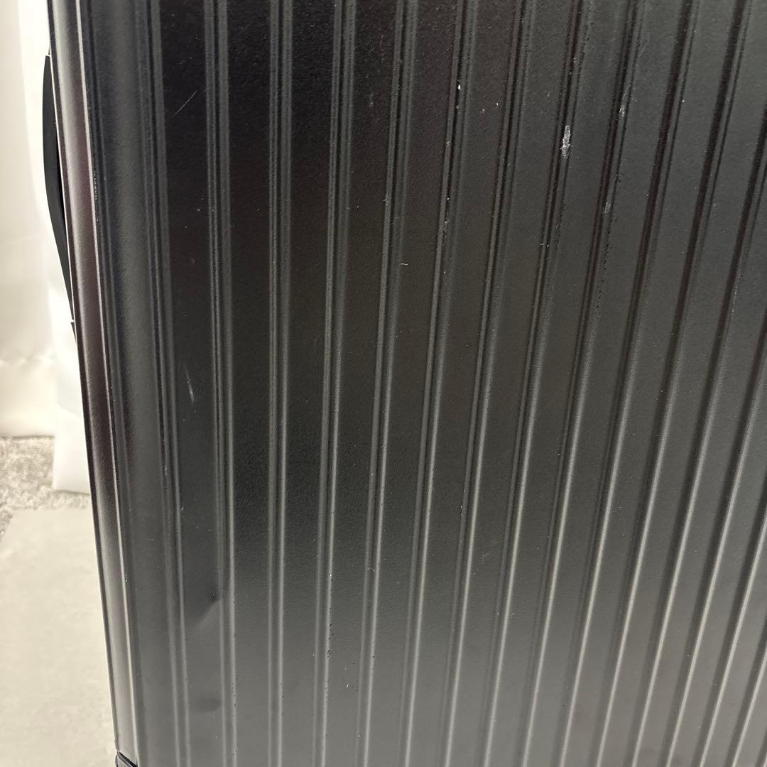 リモワ RIMOWA 82l キャリーケース ジャンク 黒2輪