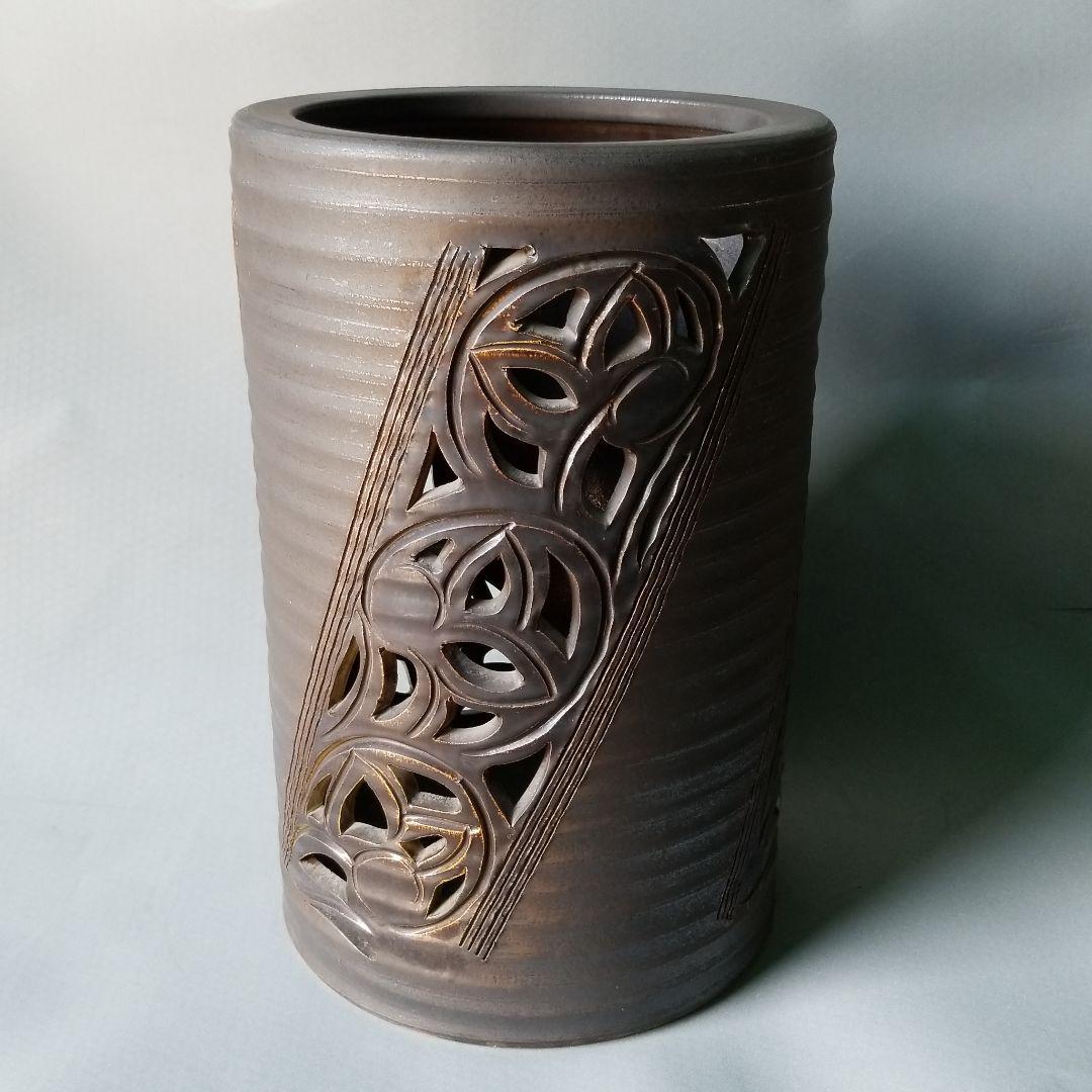 信楽焼傘立て  大容量❗黒釉彫 高さ４７cm