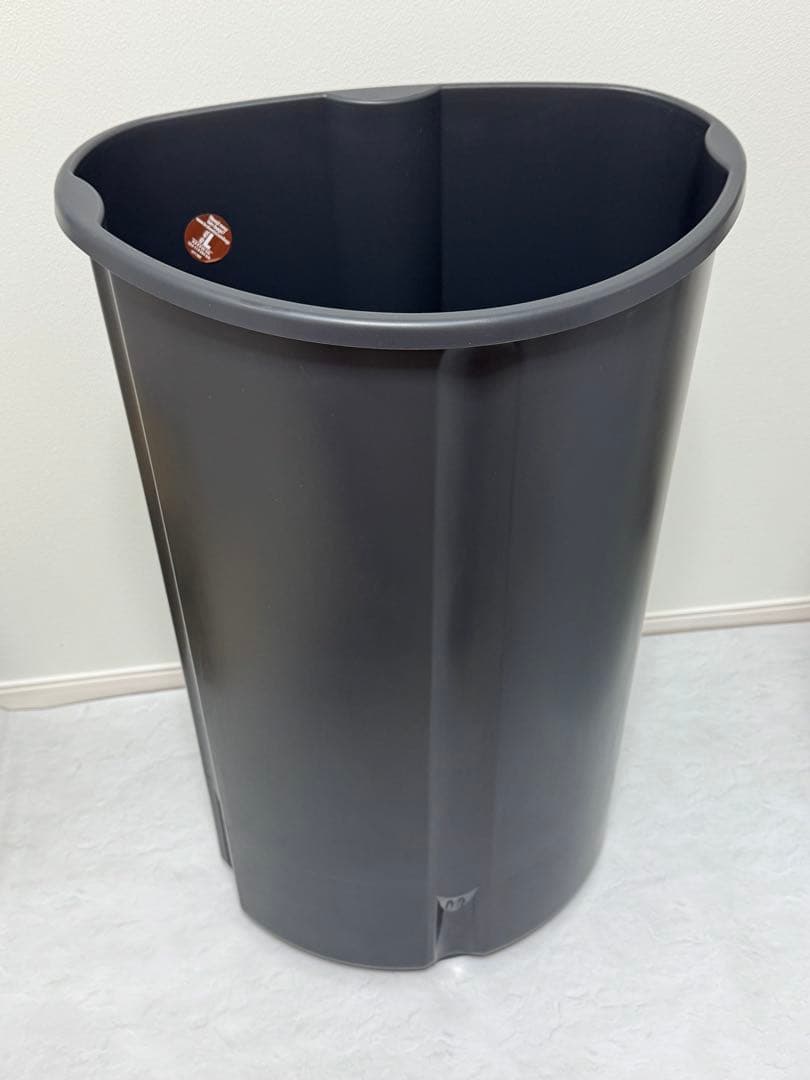 【ブラバンシア】タッチビン ホワイト 40リットル