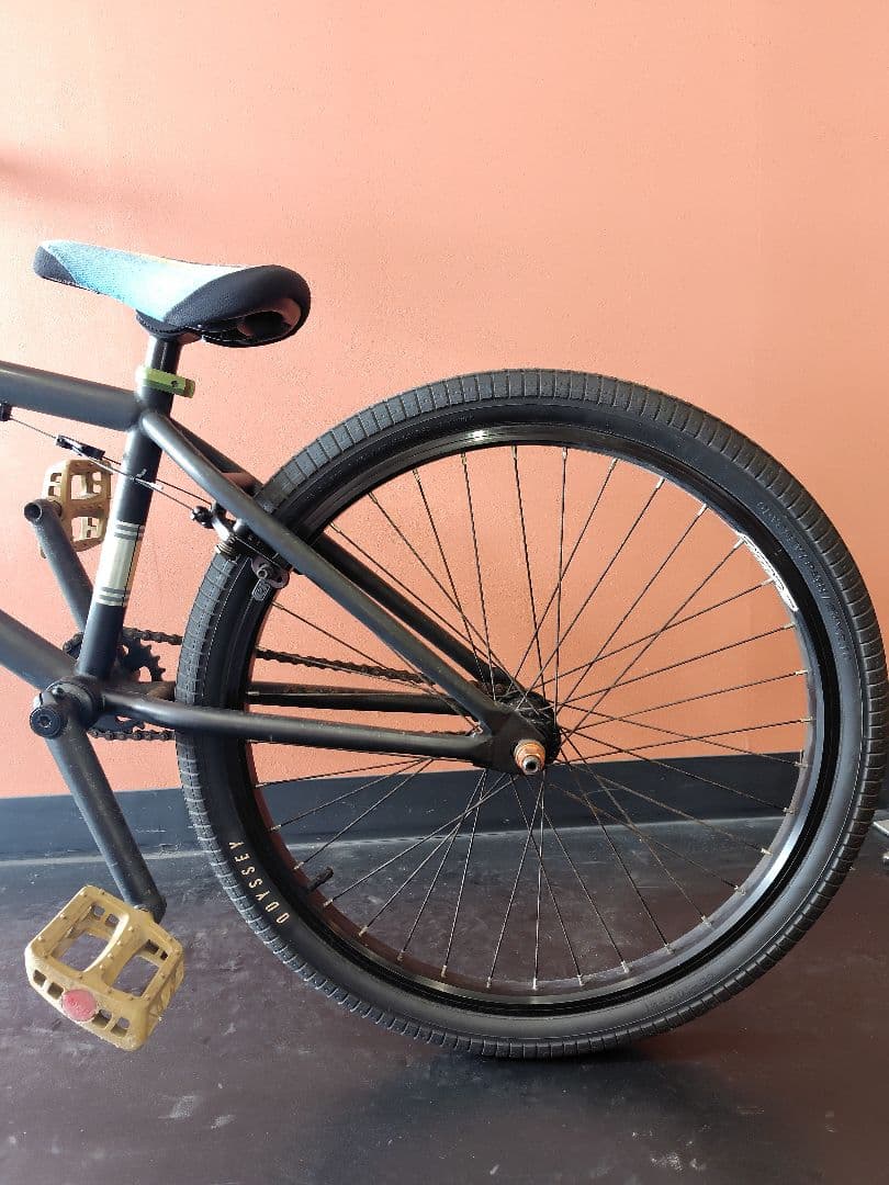 SUNDAY BMX クルーザー 24インチ フラットペダル付き