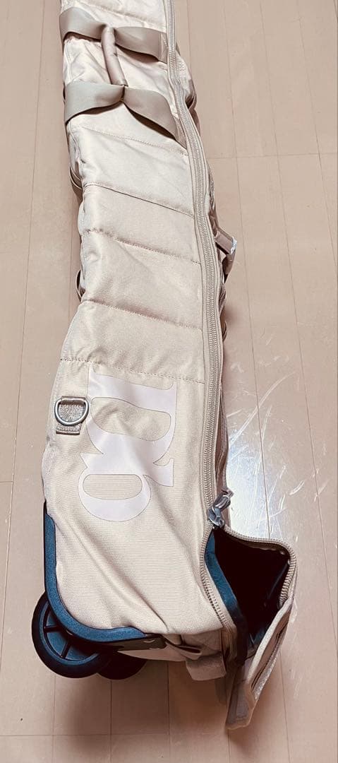 Db(ディービー)スノーボード/スキー　キャスター付きケース