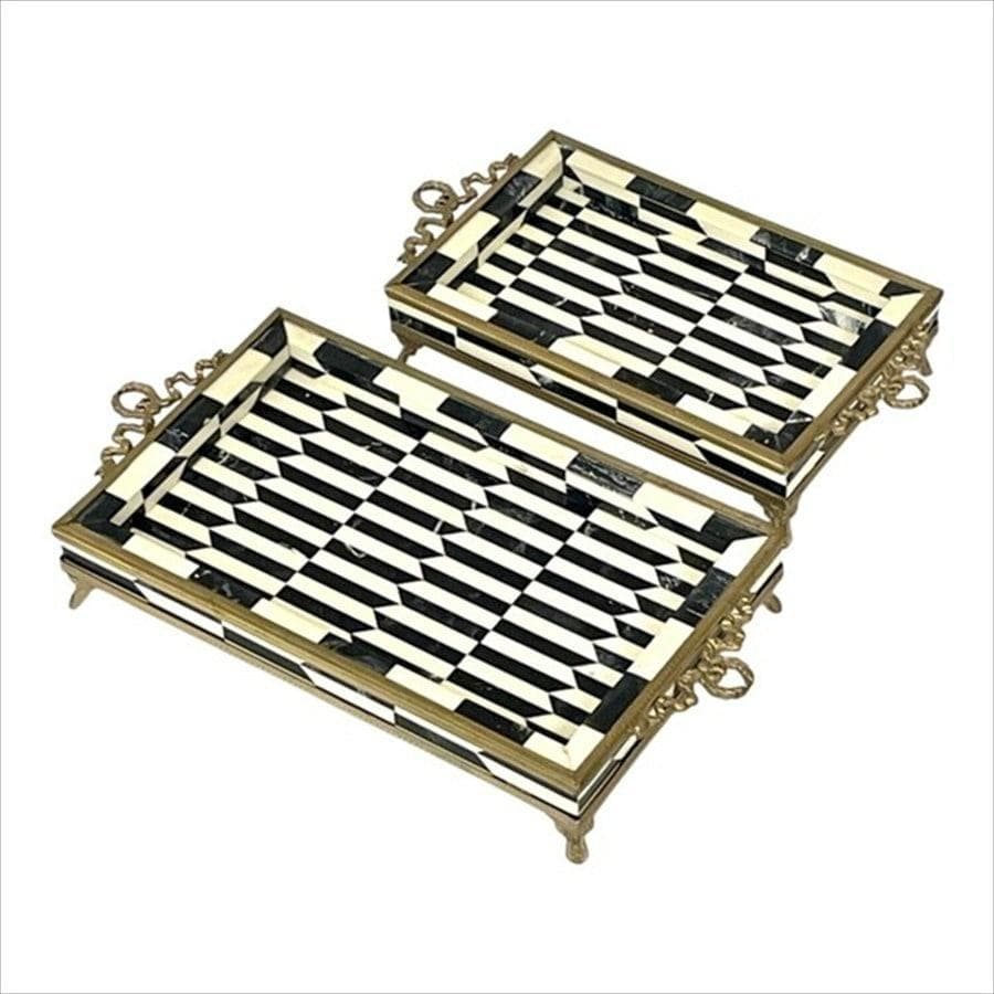 新品トレイお値下げいたしました2枚セットモノトーンジオメトリック柄が素敵です～♥