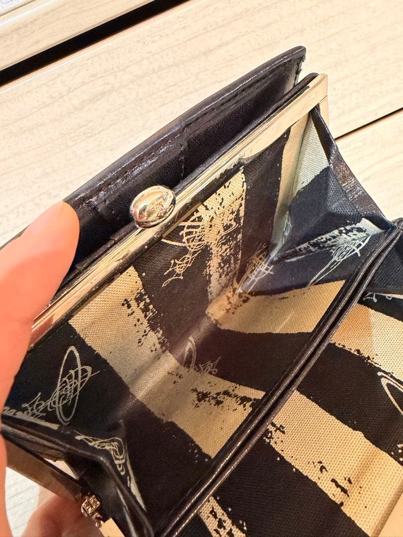 Vivienne Westwood 二つ折り財布　刺繍　廃盤